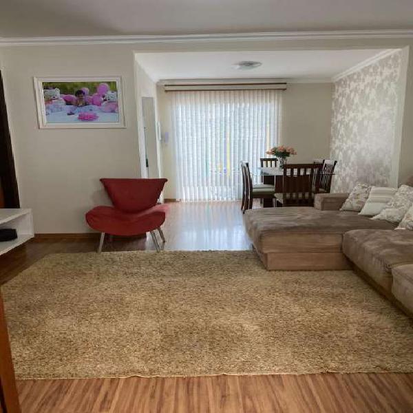 Casa para aluguel possui 70 metros quadrados com 2 quartos