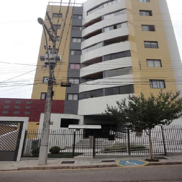 Excelente Apartamento no Seminário com 2 vagas