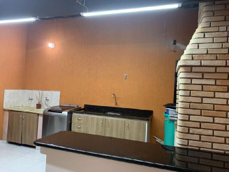 Sobrado para venda possui 100 metros quadrados com 3 quartos