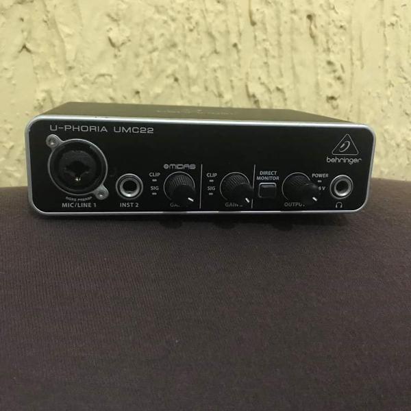 interface de áudio behringer umc22
