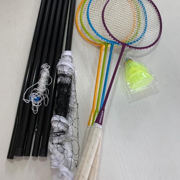 kit badminton