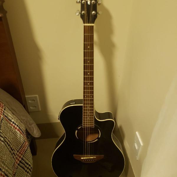 violão Yamaha apx500