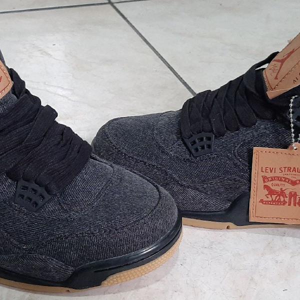 Air Jordan IV colab Levis