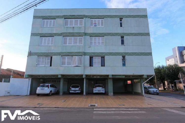 Apartamento com 2 dormitórios à venda no Centro de