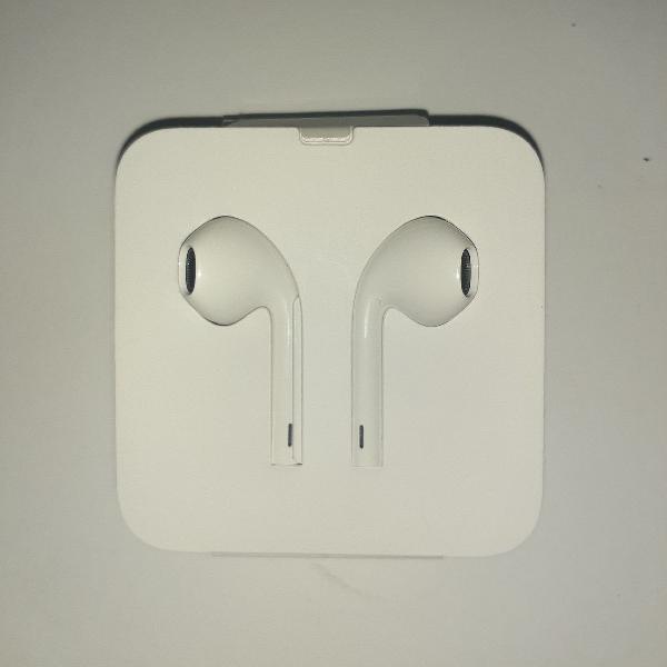EarPods com conector Lightning (fone de ouvido Apple)