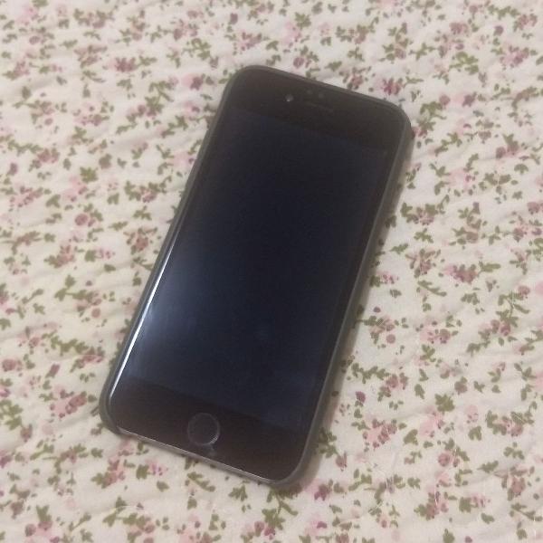 iPhone 6 64GB + cinza + capinha emborrachada + carregador