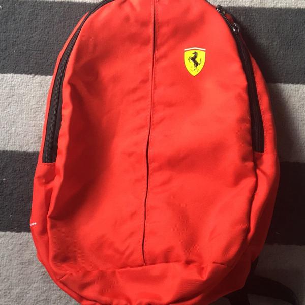 mochila ferrari