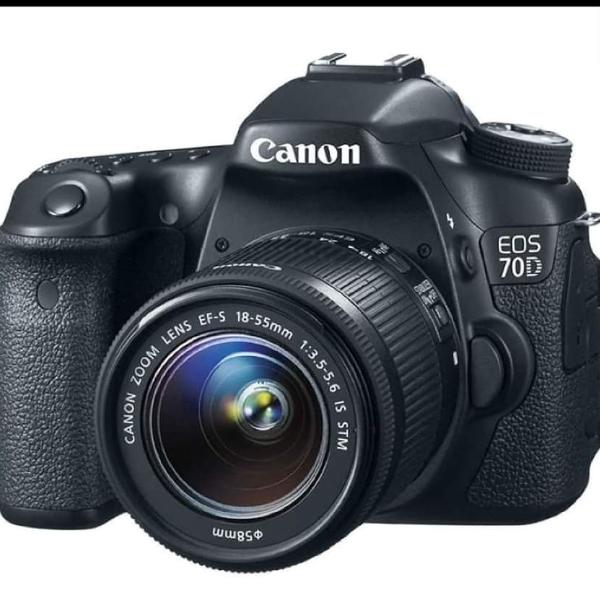 Canon 70D 3 mil clicks + lente 50mm + 18-135 + mochila