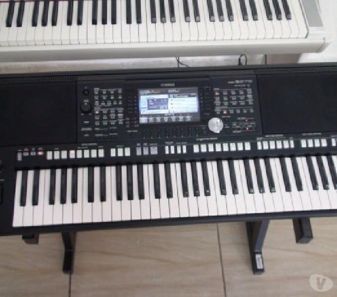 Teclado Yamaha PSR s975 novo