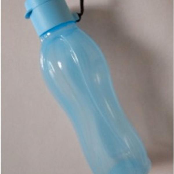 eco tupper garrafa plus azul serene sky 500ml - tupperware