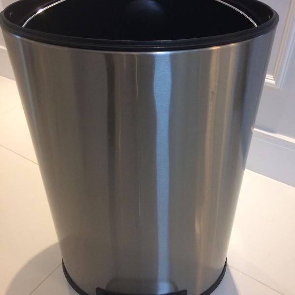lata de lixo aço inox 40 litros sem tampa