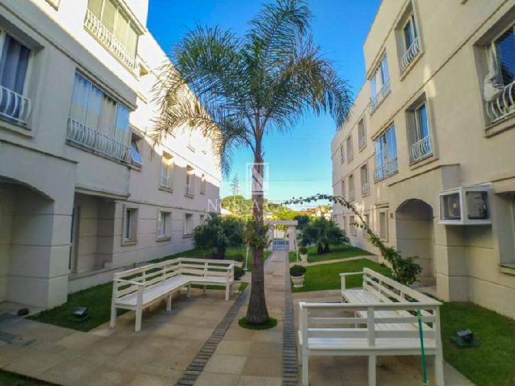 Apartamento de 02 dormitórios na lagoa do violão