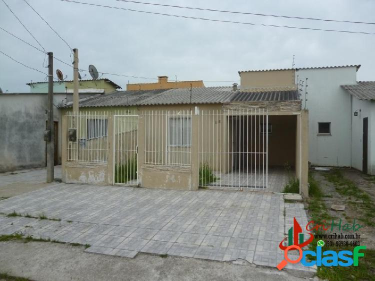 Casa de 2 dormitórios a venda no Areal