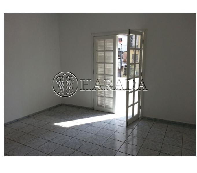 HA16F-Casa 70 m2,1 dm c quintal na Praça da Árvore