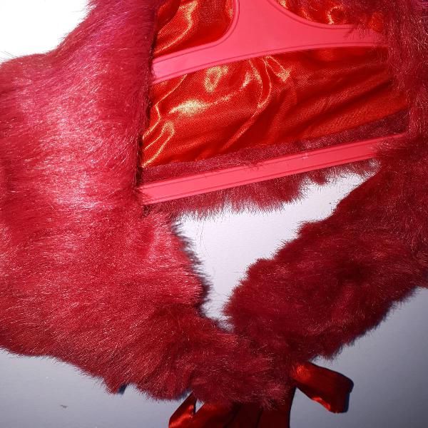 cachecol pelo vermelho