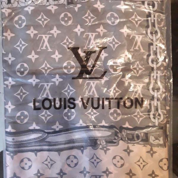 lenço de cetim louis vuitton