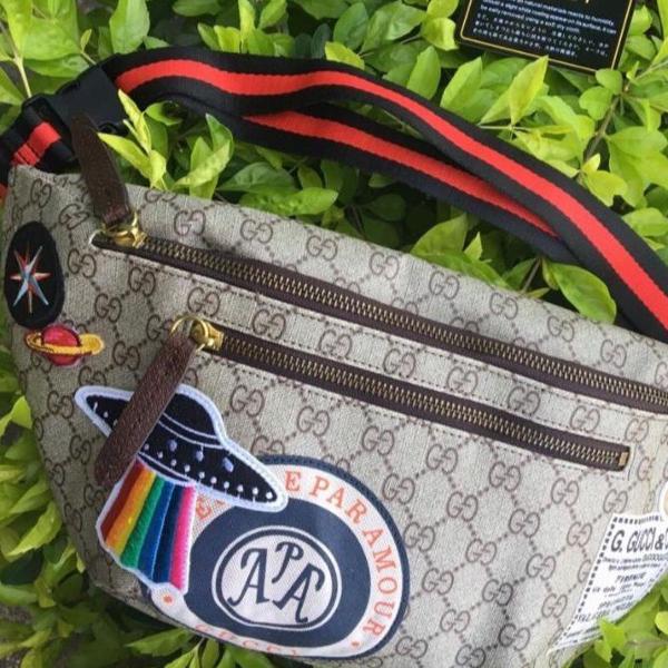 pochete gucci