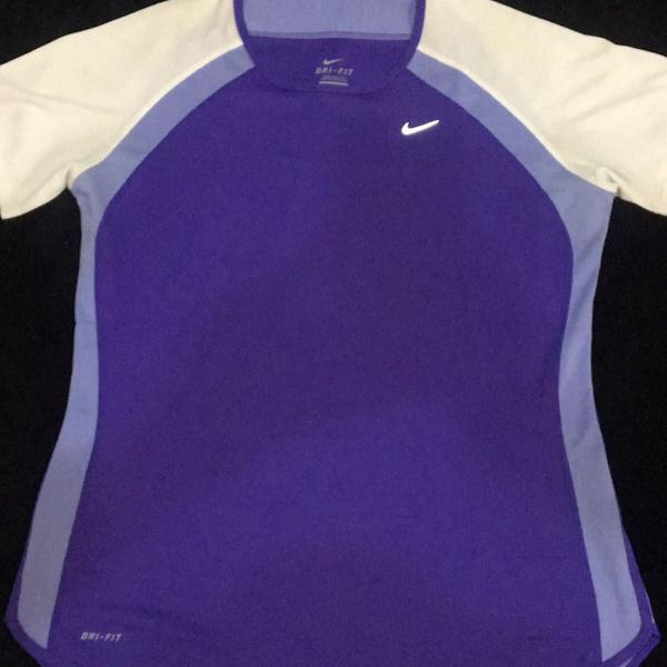 blusa nike dri-fit roxa