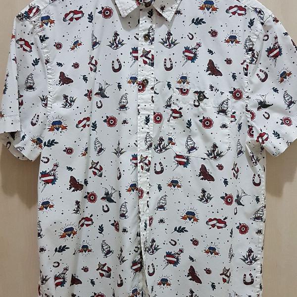 Camisa masculina manga curta estampada