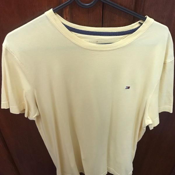 camiseta tommy hilfiger amarelinha m