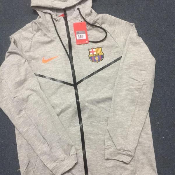 jaqueta barcelona nike moletom