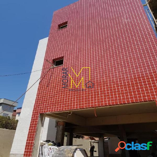 Apartamento com 3 dormitórios à venda, 80 m² por R$