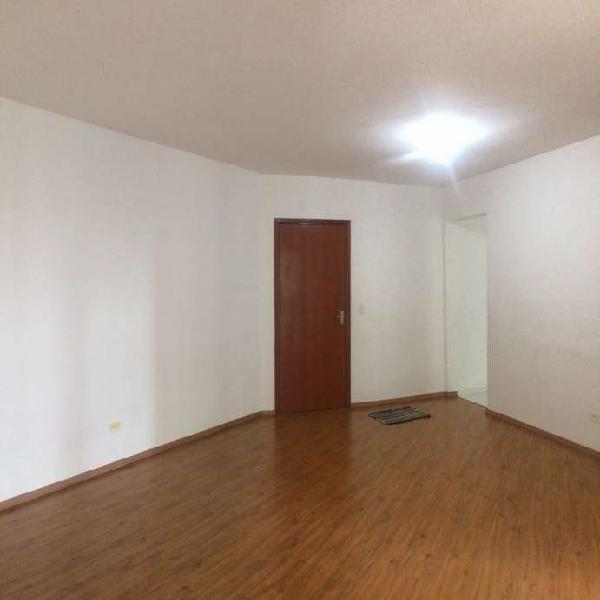Apartamento para aluguel tem 70 metros quadrados com 2