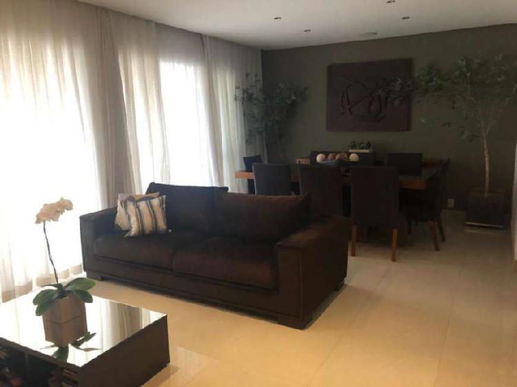 Apartamento para venda tem 151 metros quadrados com 3