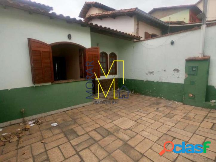 Casa com 2 dormitórios à venda, 65 m² por R$ 249.000 -