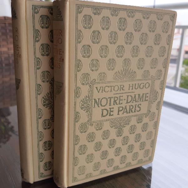 Livro "Notre-Dame de Paris"