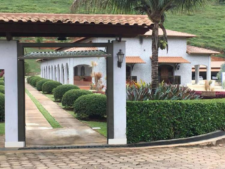 OPORTUNIDADE >> Fazenda de luxo e com acabamentos finos.