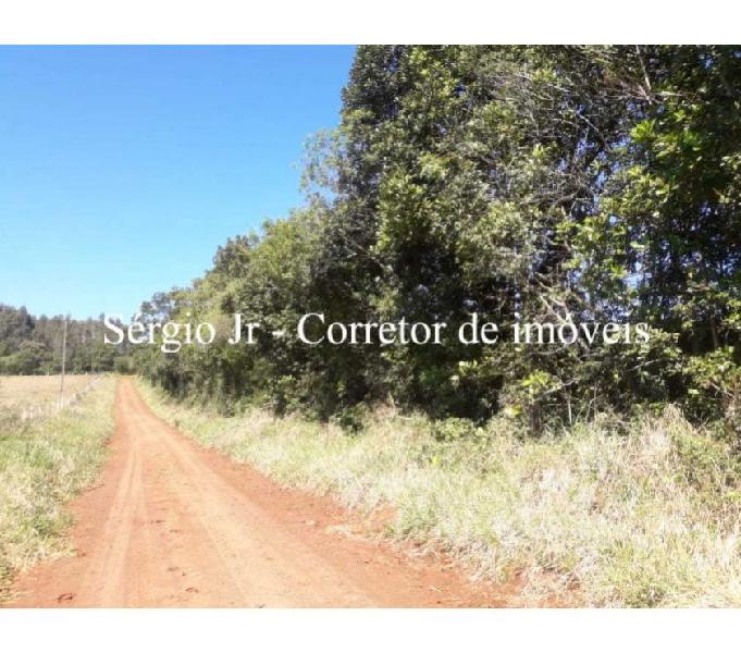 Sítio com 1,5 hectares em Triunfo