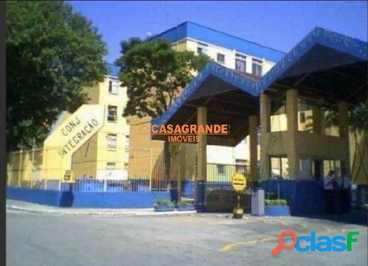 Apartamento no Conjunto Integração (Vila Industrial)