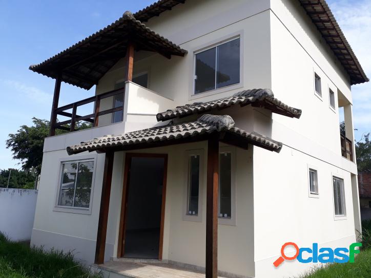 Excelente casa em condomínio, 3 qts sendo 2 suites!