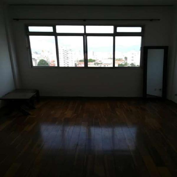 Apartamento para aluguel possui 85 metros quadrados com 2