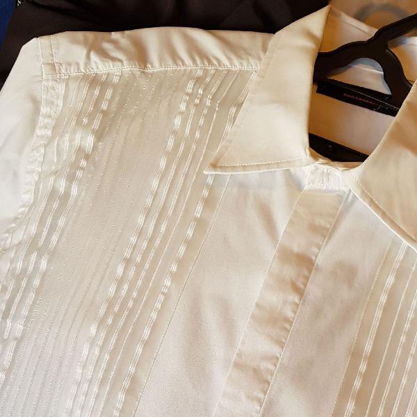 Camisa Aramis, branca, manga longa.