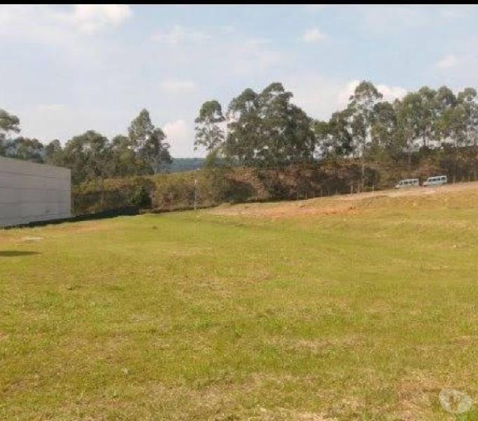 Terreno com 4.576 m² em Alphaville Tamboré