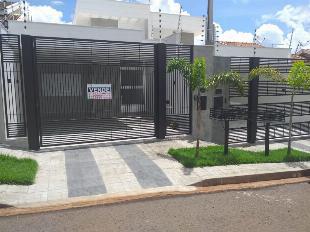 Vende-se Casa com acabamento alto padrão