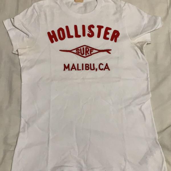 camiseta branca hollister