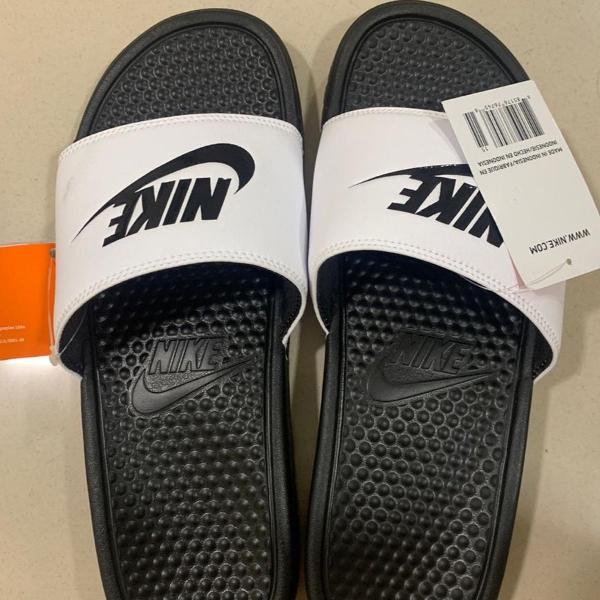 chinelo nike