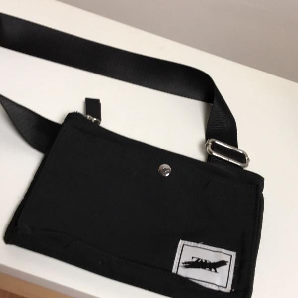 pochete zara