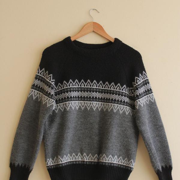 suéter estampa étnica p&amp;b