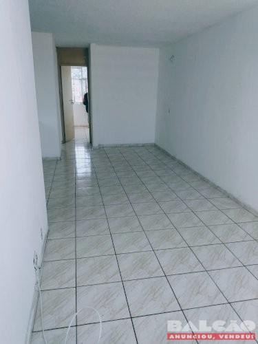 ALUGO APARTAMENTO 2 QUARTOS BEM LOCALIZADO EM TAQUARA RJ