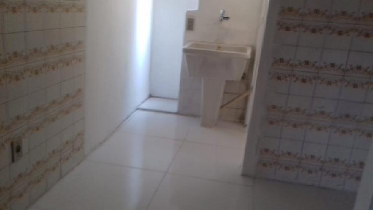 Alugo Apartamento 3 Quartos reformado arejado e claro no