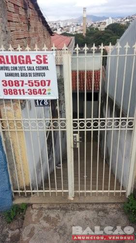 Alugo Casa 2 quartos no bairro Cachoeirinha ótima