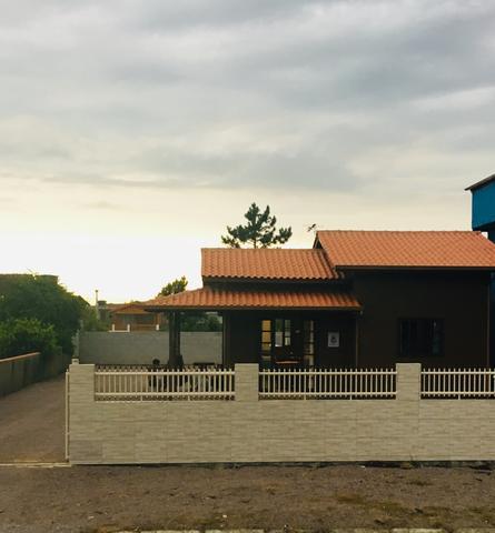 Alugo casa na Pinheira