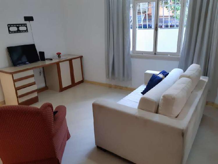 Apartamento para aluguel com 50 m², com 1 quarto e área de