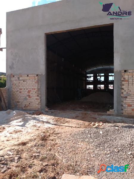Barracão 260 m², 2 banheiros, Piraju /SP.