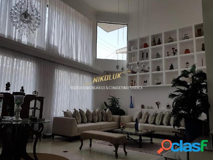 Casa Impecável - Cond. Jd. das Colinas - 05 suítes!