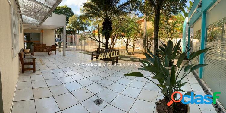 Casa comercial - excelente localização - 3 pavimentos - 15